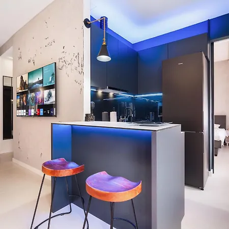Prime Location Modern Luxury In Bohemian Skadarlija! דירה *