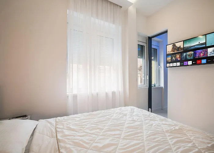 Prime Location Modern Luxury In Bohemian Skadarlija! Apartamento *