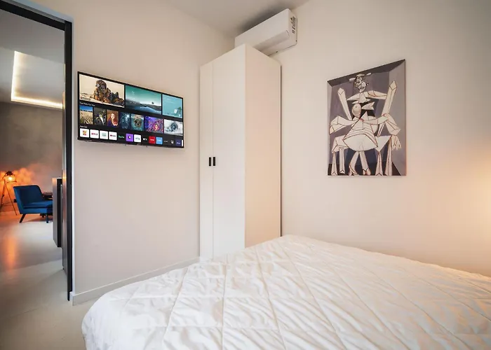 Prime Location Modern Luxury In Bohemian Skadarlija! * Belgrado