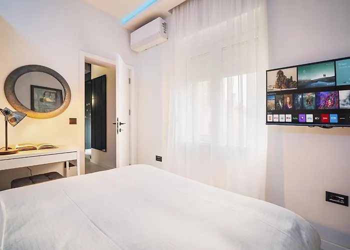 Prime Location Modern Luxury In Bohemian Skadarlija! * Belgrado