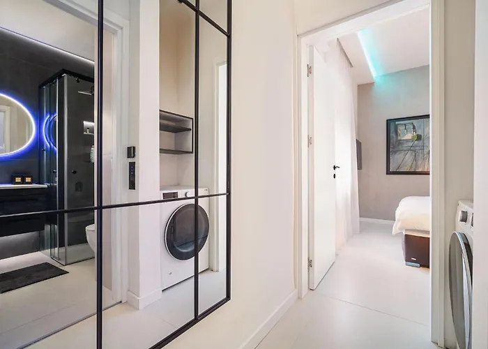 Prime Location Modern Luxury In Bohemian Skadarlija! Belgrado